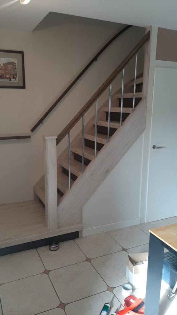 Complete traprenovatie met nieuwe trapspijlen